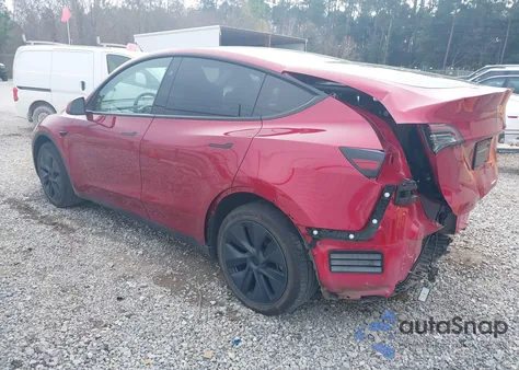 2024 Tesla Model Y Long Range Dual Motor All-Wheel Drive/Rwd z USA, uszkodzony, nr VIN 7SAYGDED4RF116255